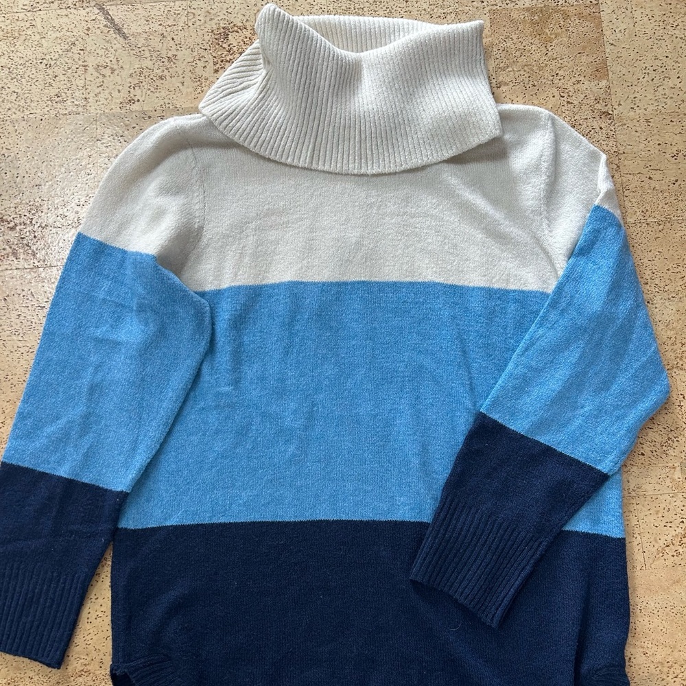 Women’s St John’s Bay Cowl Neck Sweater EUC Size Large
